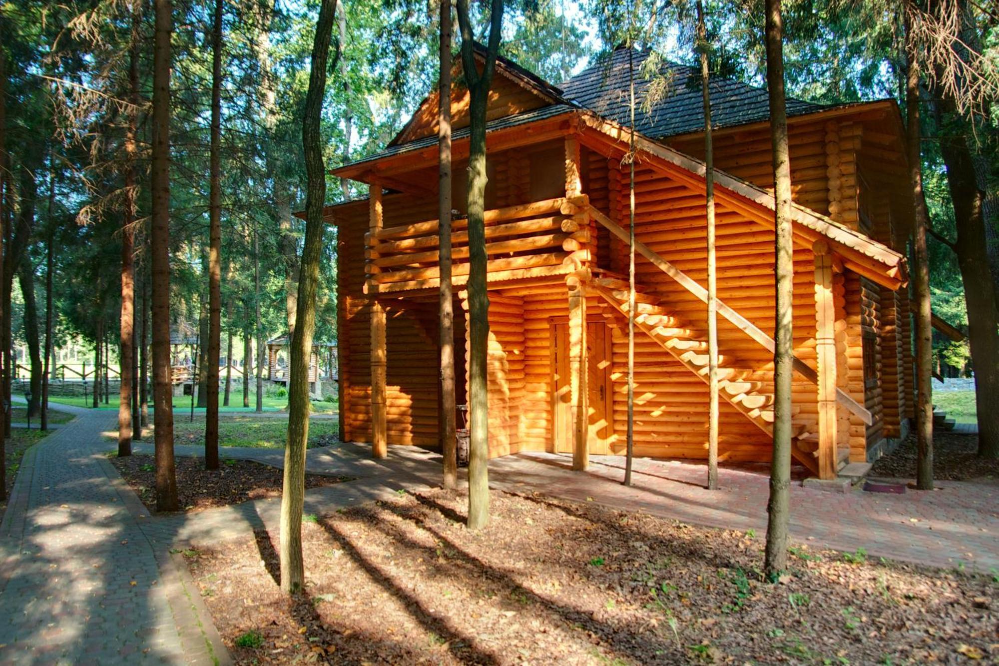 Sherwood Hotel Dolgomostiska Exterior foto