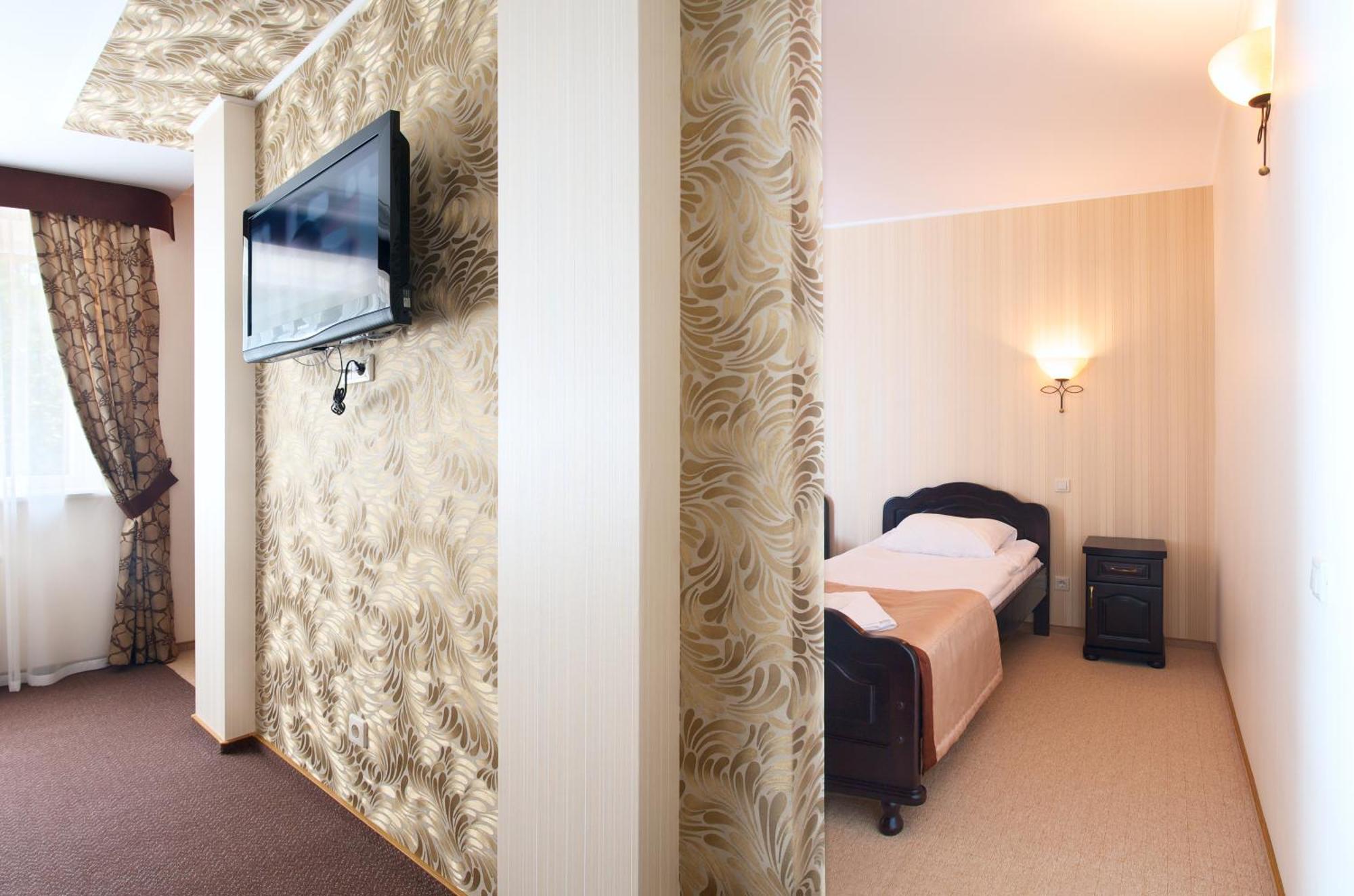 Sherwood Hotel Dolgomostiska Habitación foto