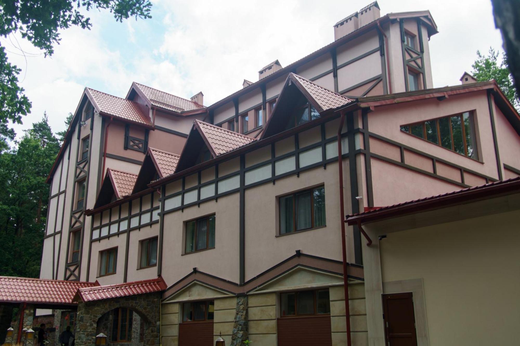 Sherwood Hotel Dolgomostiska Exterior foto